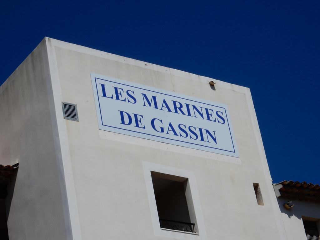 Les Marines De Gassin Apartamento Exterior foto